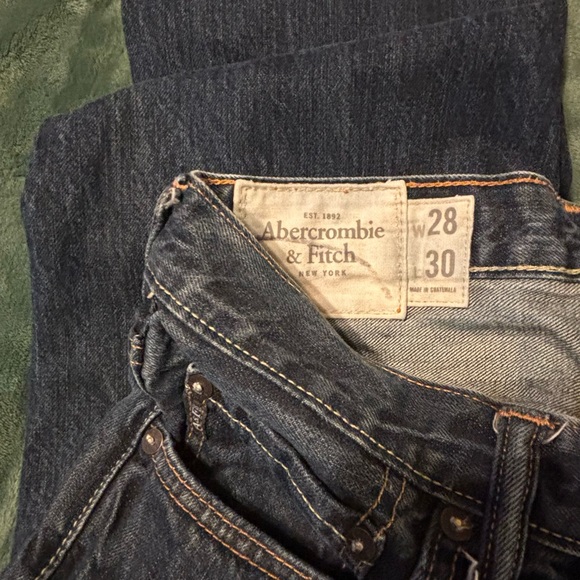 Abercrombie & Fitch Men's Straight Jeans - Dark Wash, Size 28W x 30L (4350) - Picture 8 of 11